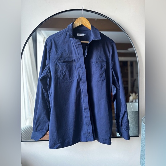 GOOD AMERICAN | Navy Poplin button up | size 1 - Picture 3 of 6